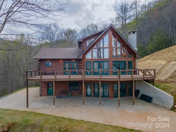 254 Jay Bird Dr, Sylva, NC 28779