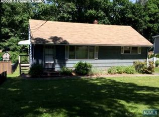 561 Ramapo Valley Rd, Oakland, NJ 07436