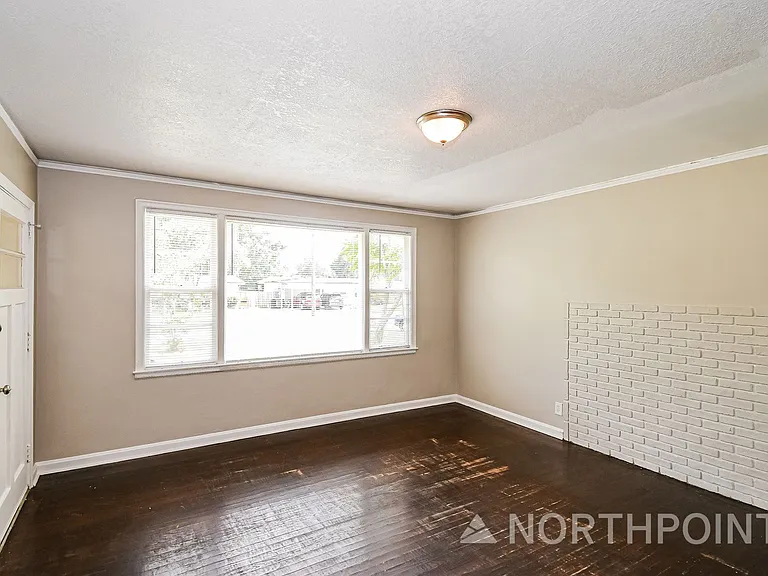 5709 Milmar Dr S — Photo 2