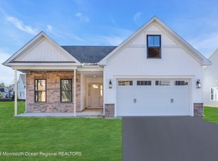 57 Sanctuary Ln #68, Farmingdale, NJ 07727
