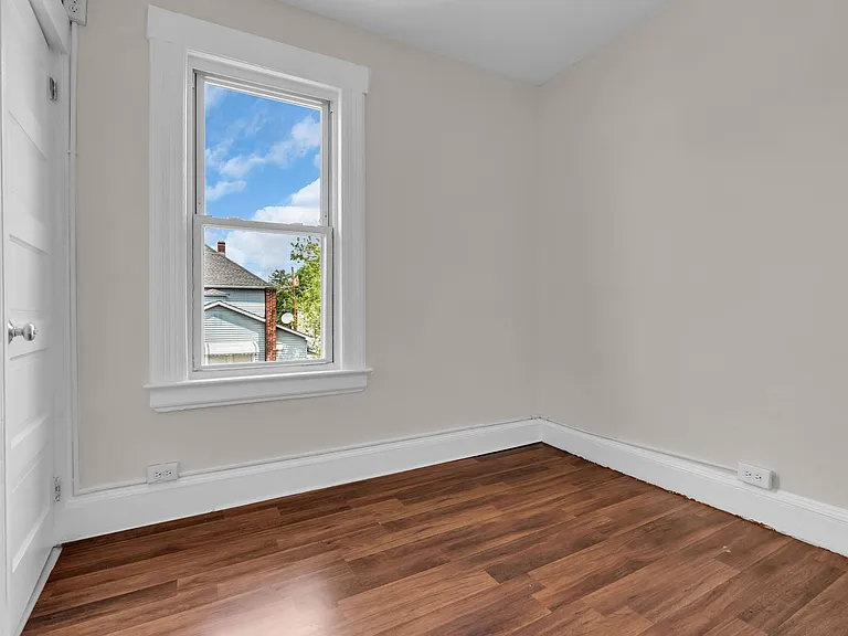 199 Hayward Pl #B — Photo 14