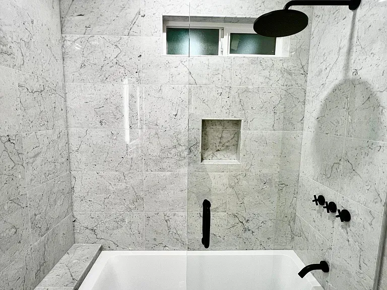 21360 Avenue San Luis — Photo 12