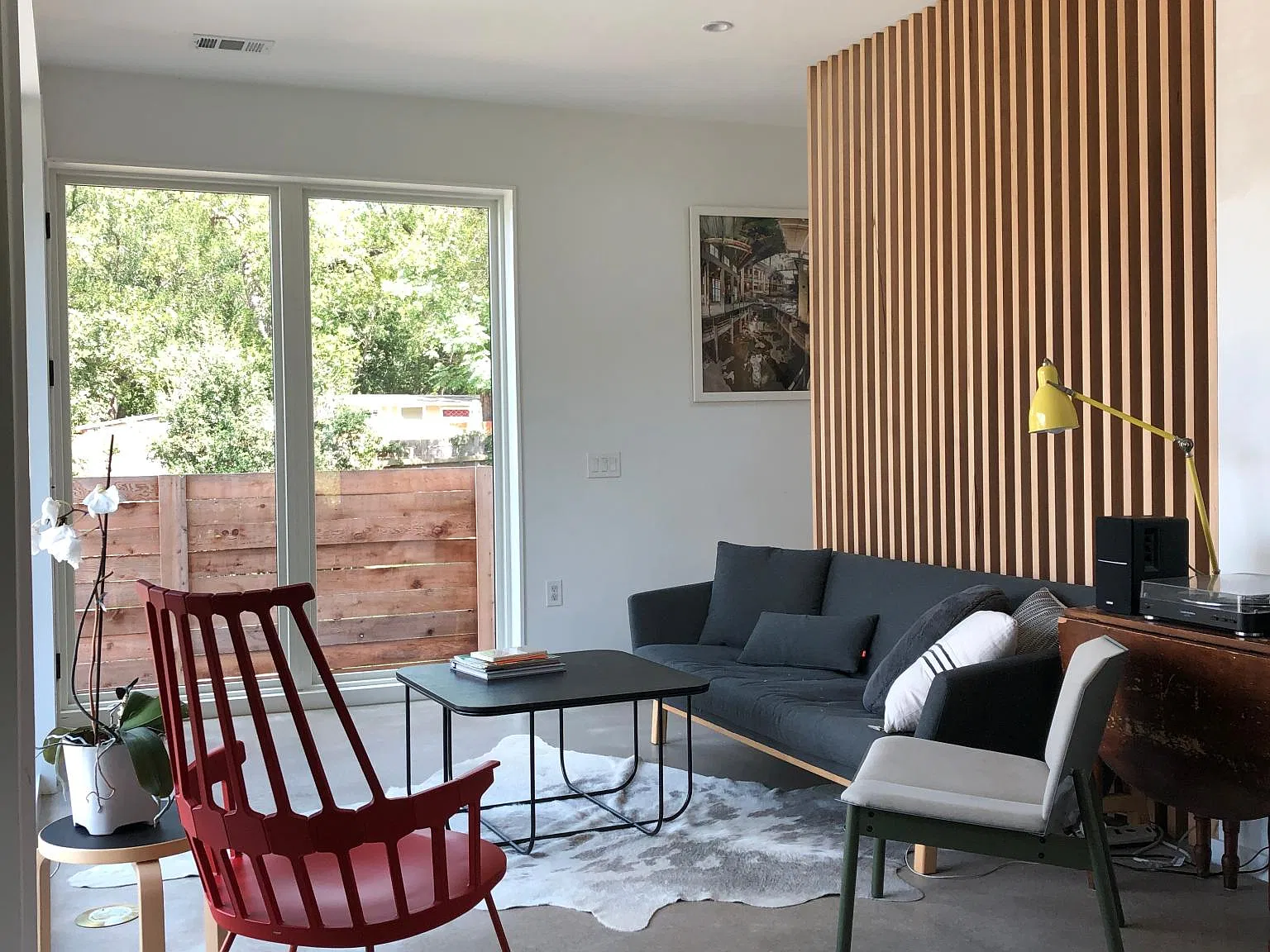 2 bed, 1.5 bath, 975 sqft, $2,600 — Photo 2