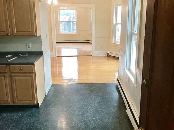 2nd image of 81 Dyer Ave #2