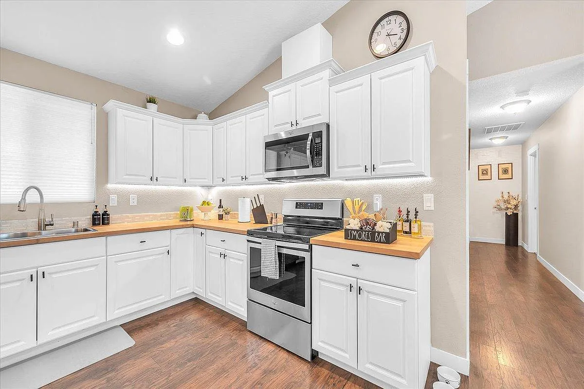 3 bed, 1385 sqft, $3,500 — Photo 4