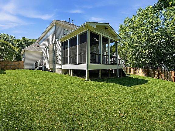 2nd image of 14009 Baneberry Cir