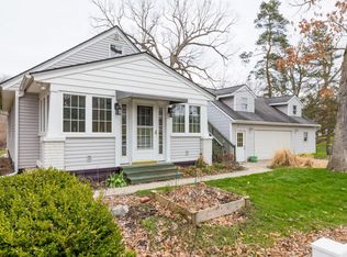 1603 Woodworth St NE, Grand Rapids, MI 49525