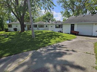 9964 E Channel Dr, Hudson, MI 49247