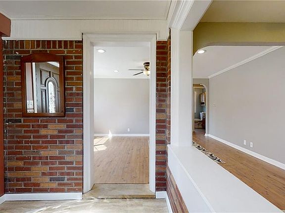 3rd image of 158 Cleveland Dr