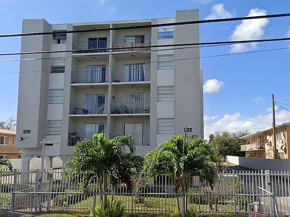 3rd image of 220 SW 17th Ct #44