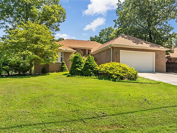 2nd image of 17 Allison Dr