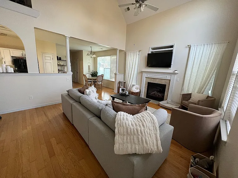 Family/hearth room