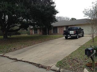12315 Hawthorne Dr, Montgomery, TX 77356