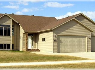 932 Parkway Dr, West Fargo, ND 58078