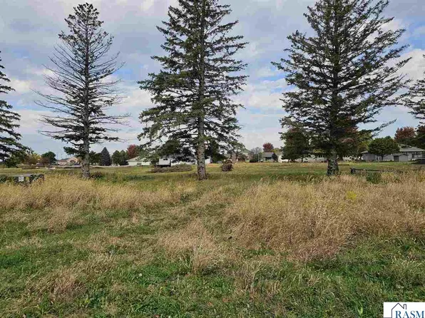 1430 6th St N, New Ulm, MN 56073