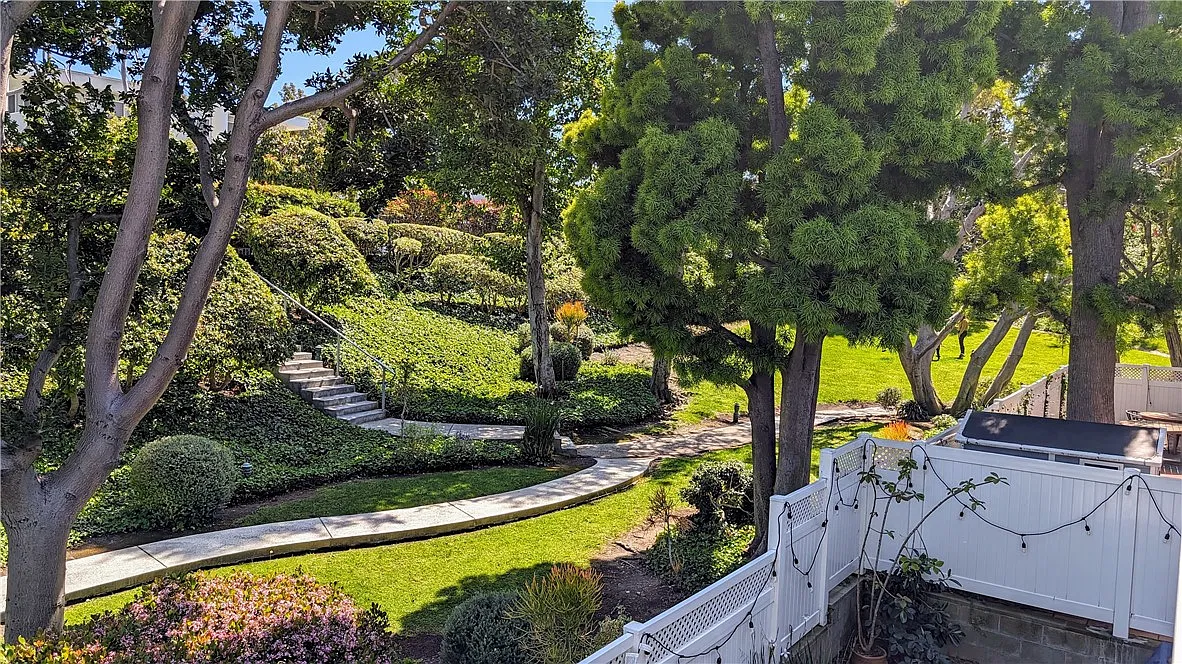 2 bed, 961 sqft, $2,900 — Photo 3