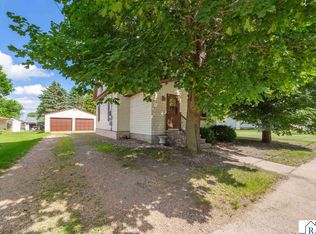 112 4th St S, Gaylord, MN 55334