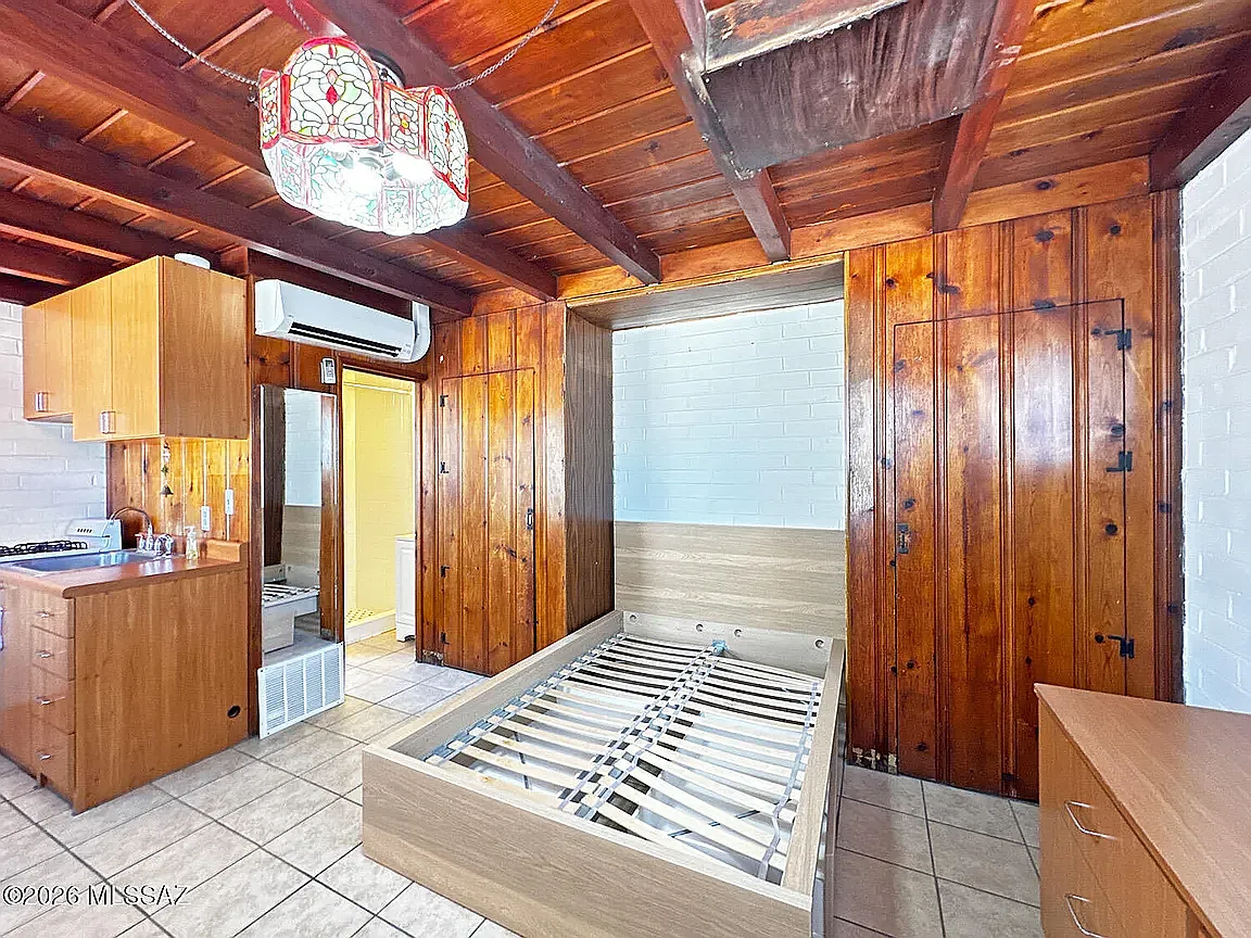 Studio, 260 sqft, $700 — Photo 4