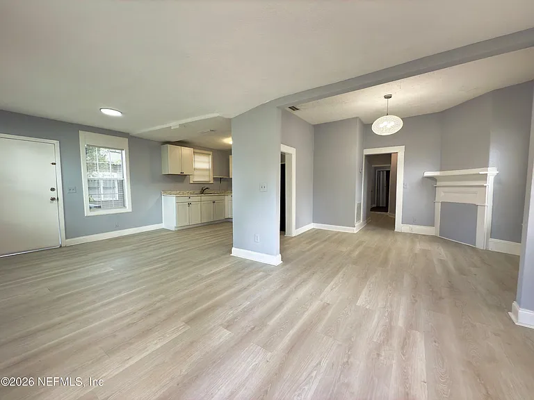 2984 Hunt St — Photo 2