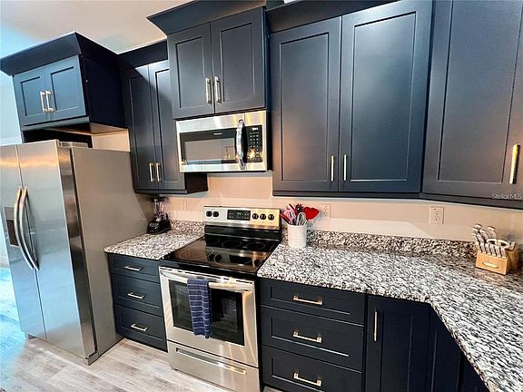 4th image of 5630 Queener Ave