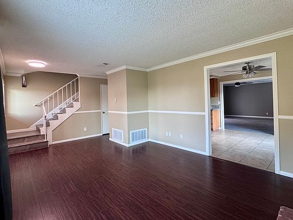 Formal living/dining room