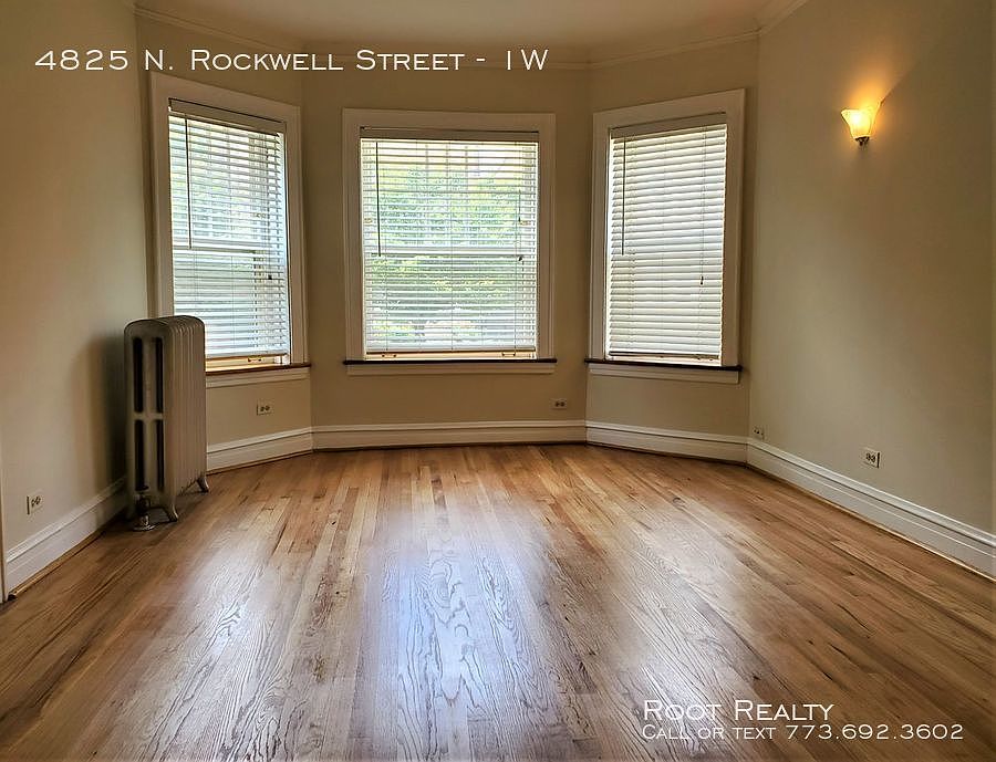 1st image of 4825 N Rockwell St APT 1W
