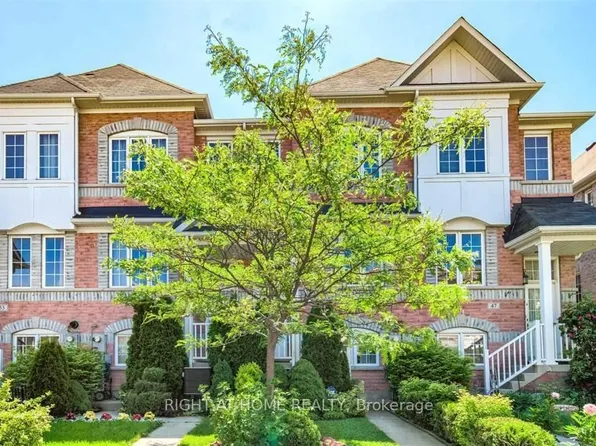 49 Wilkes Cres, Toronto, ON M1L 0B4