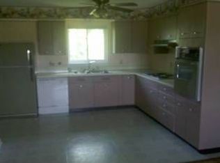 115 Iris Ln, Fall Branch, TN 37656