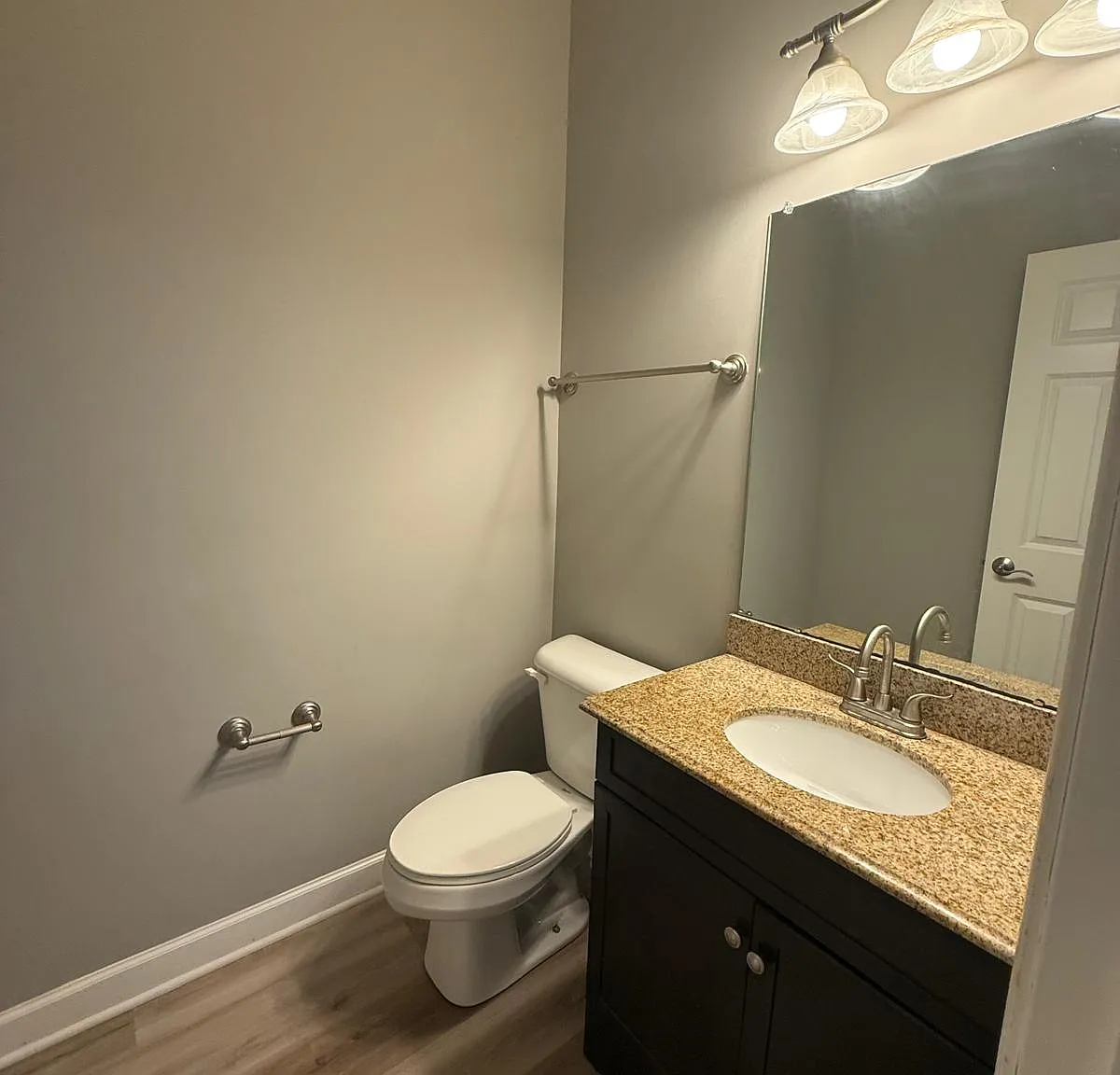908 Shaula Dr — Photo 3
