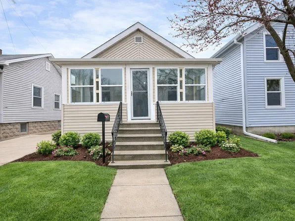 286 E 1st St, Fond Du Lac, WI 54935