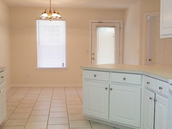 5th image of 103 Audrey Dr E