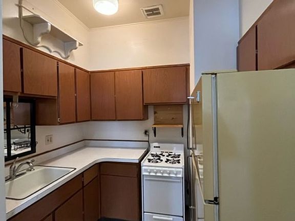 4th image of 500-510 E Court St #2B