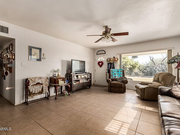 3rd image of 270 N APACHE Road