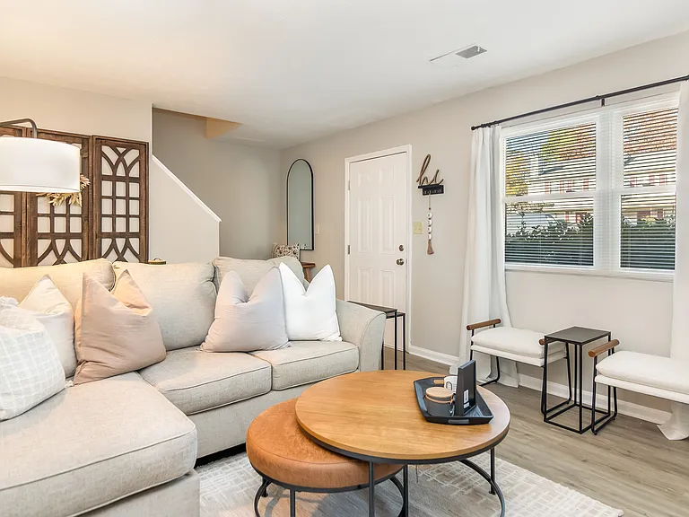 1105 Cousins Rd — Photo 3