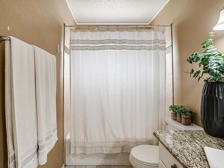 3217 Lubbock Ave #B — Photo 21