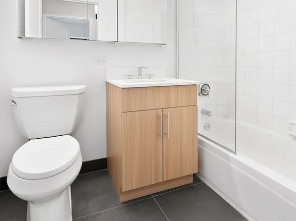 200 East 87th Street image 4 of 11