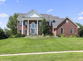 4335 Oakwood Ln, West Des Moines, IA 50265