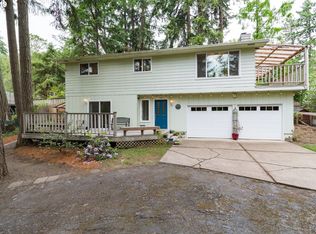 240 Coachman Dr, Eugene, OR 97405