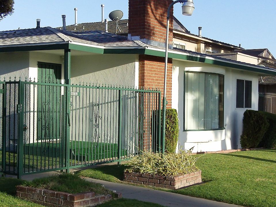 1st image of 10432 Crenshaw Blvd APT 1