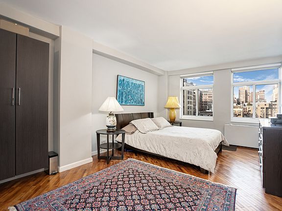 4th image of 124 E 79th St #14A