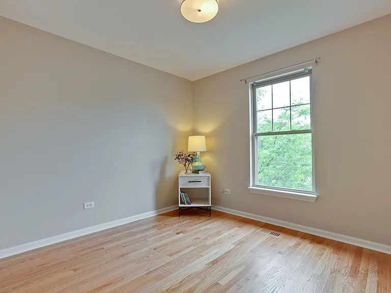 1194 Danforth Ct — Photo 24