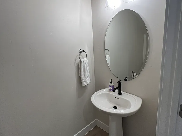 836 S American Beech Ln — Photo 2