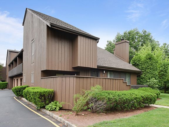 2nd image of 121 Kingsberry Drive