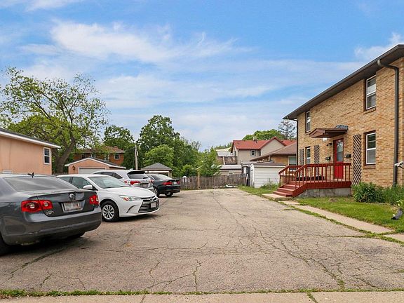 2nd image of 430 Oak Street