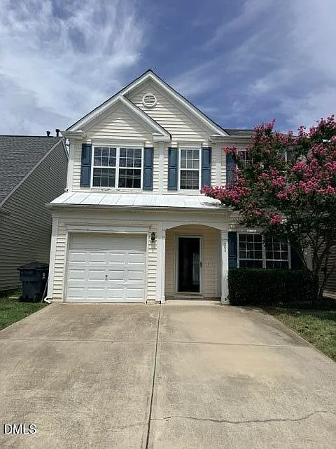 3 bed, 2.5 bath, 1632 sqft, $1,895 — Photo 2