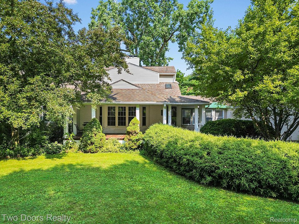 1st image of 37401 Moravian Dr