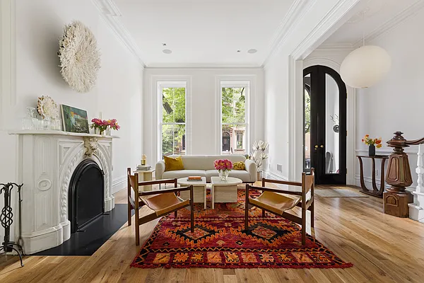 Sold by Compass | media 4