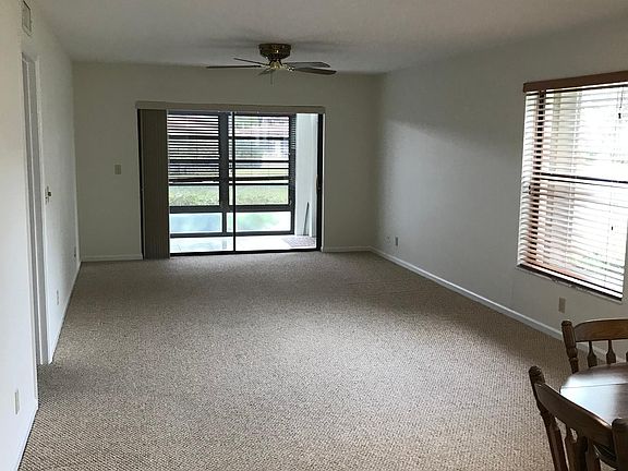 3rd image of 510 SW South River Dr APT 106