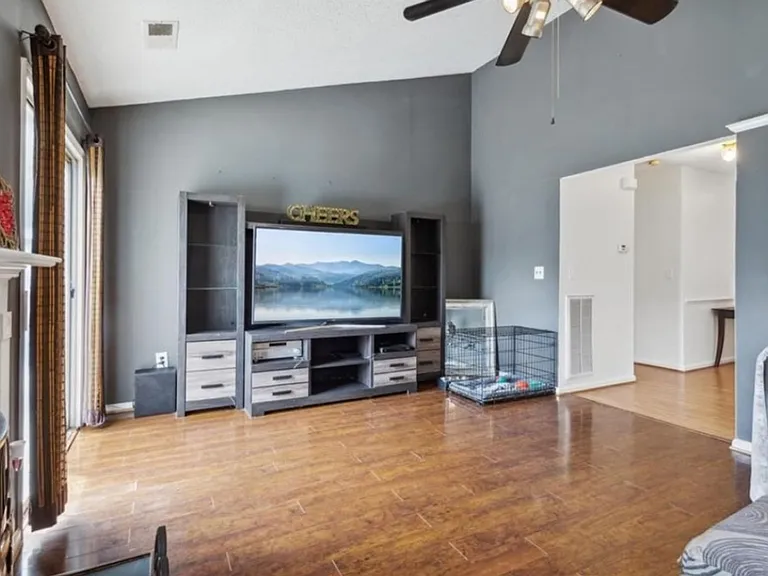 1246 Woods Way — Photo 7