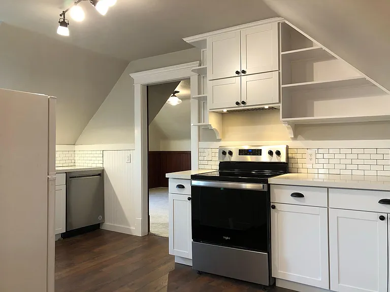 2400 Humboldt St #201 — Photo 6